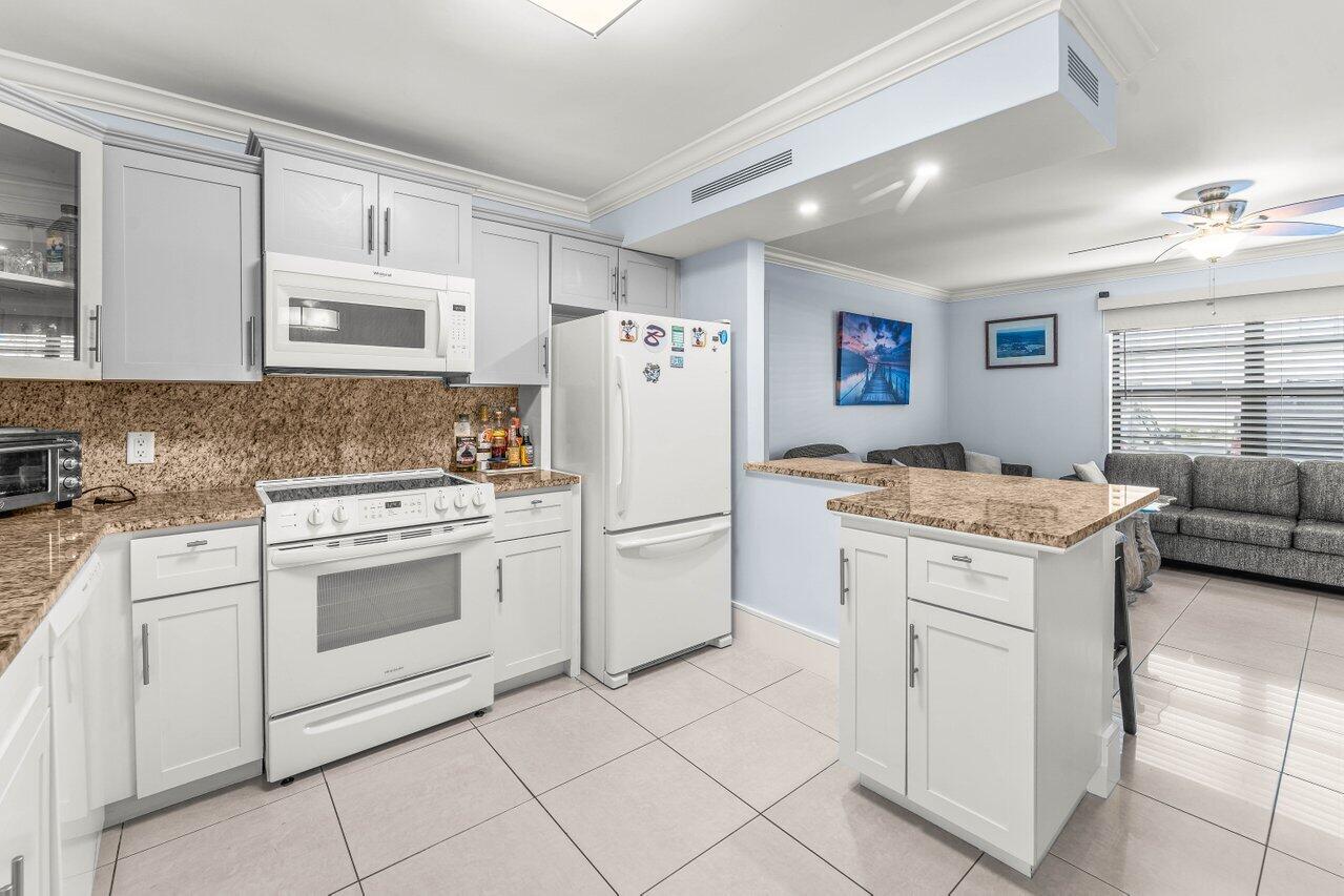 SHERWOOD VILLAGE CONDO - Residential