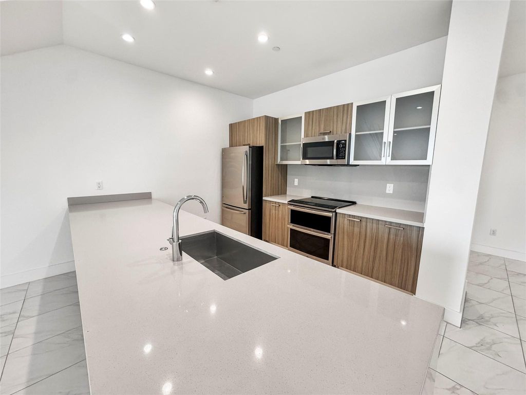 Photo of 1044 NE 18th Avenue #204, Fort Lauderdale, FL 33304 (MLS # F10509672)