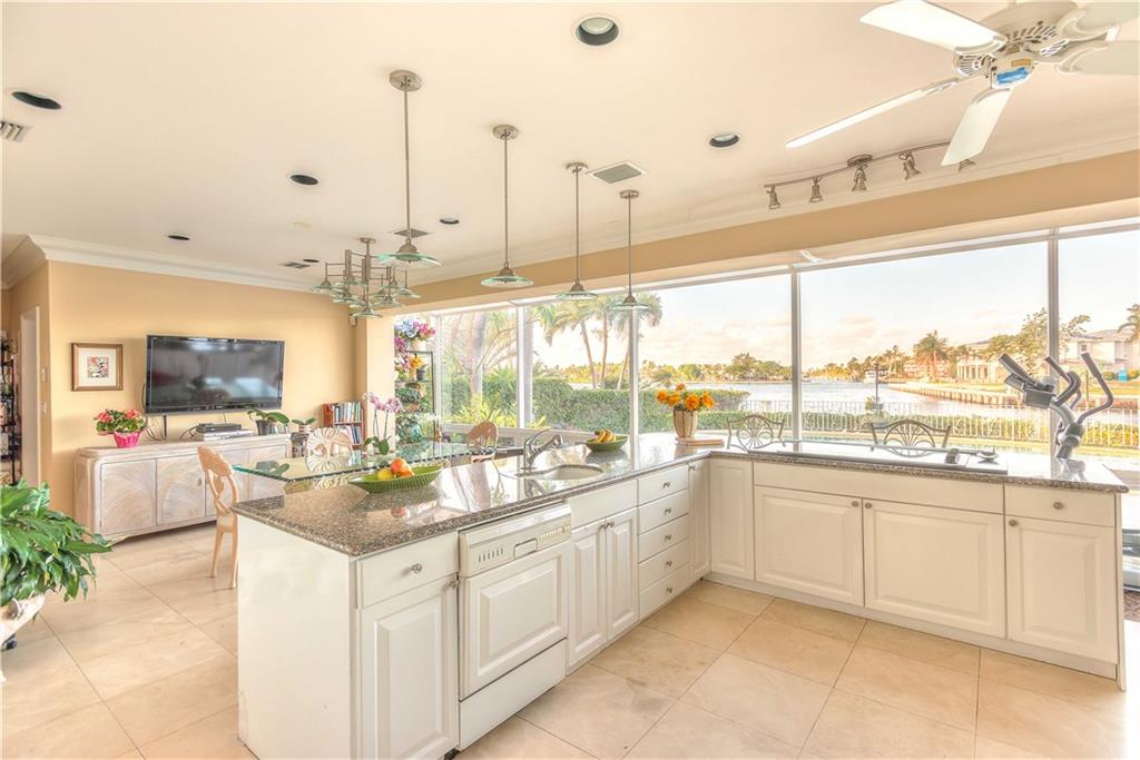 Isla Bahia 47-27 B - Residential