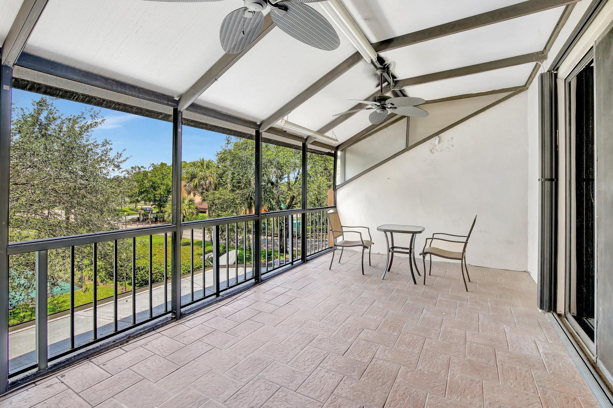 Lago West Condominiums - Residential