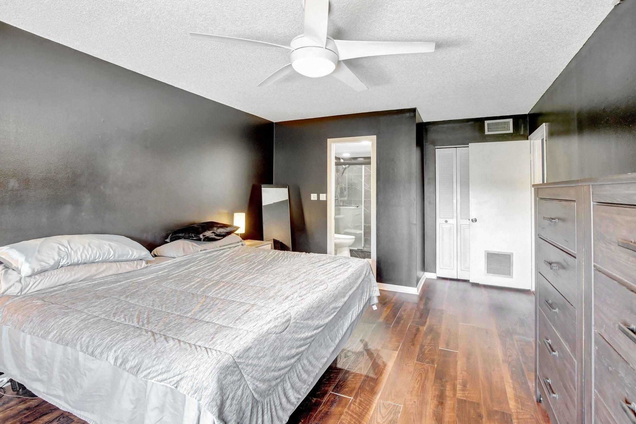 Lago West Condominiums - Residential