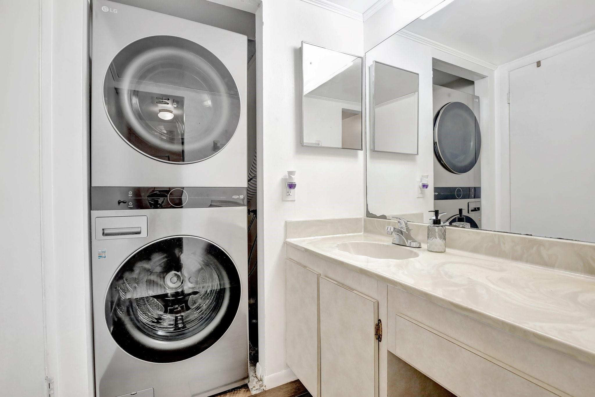 Lago West Condominiums - Residential