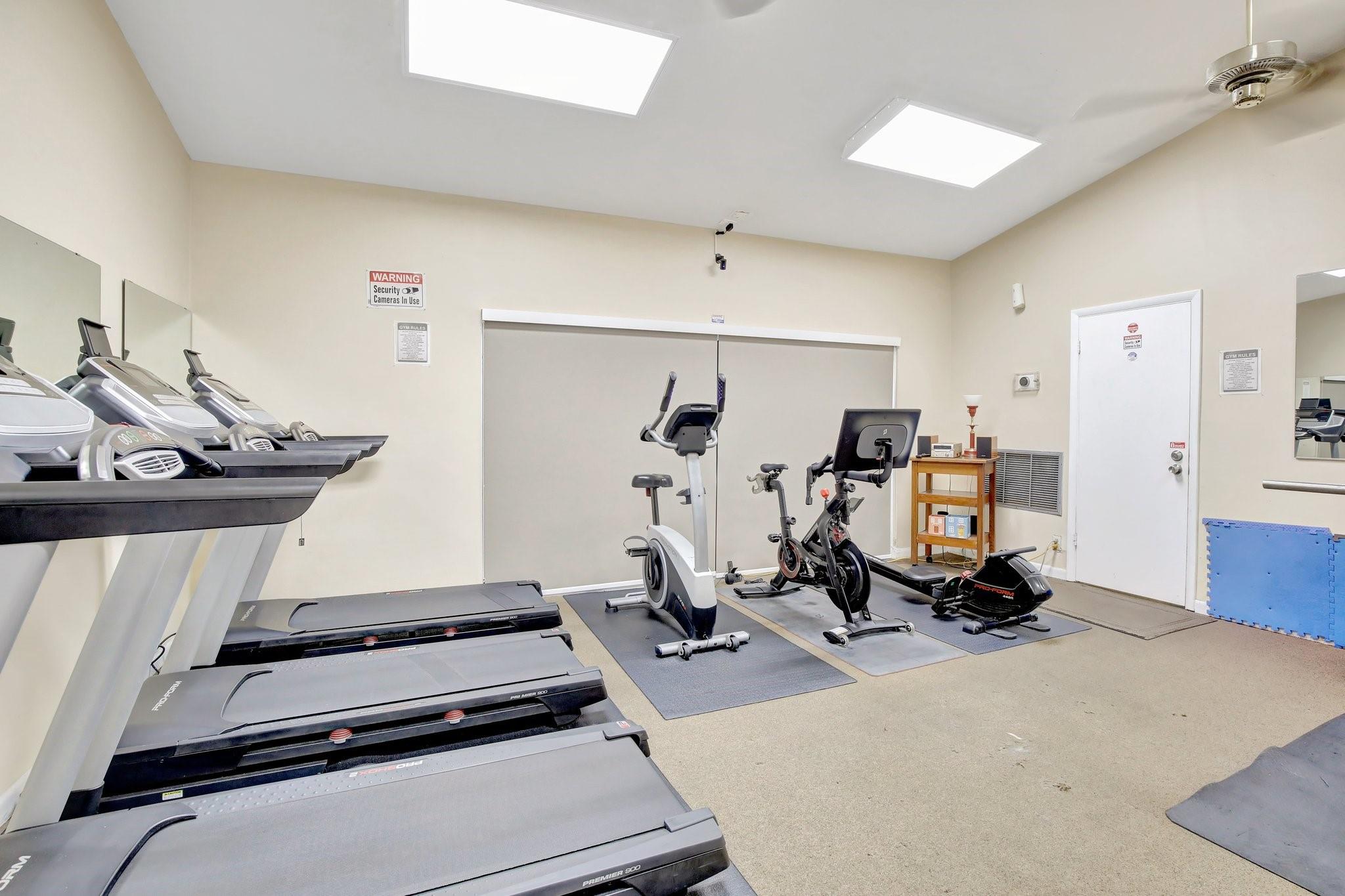 Lago West Condominiums - Residential