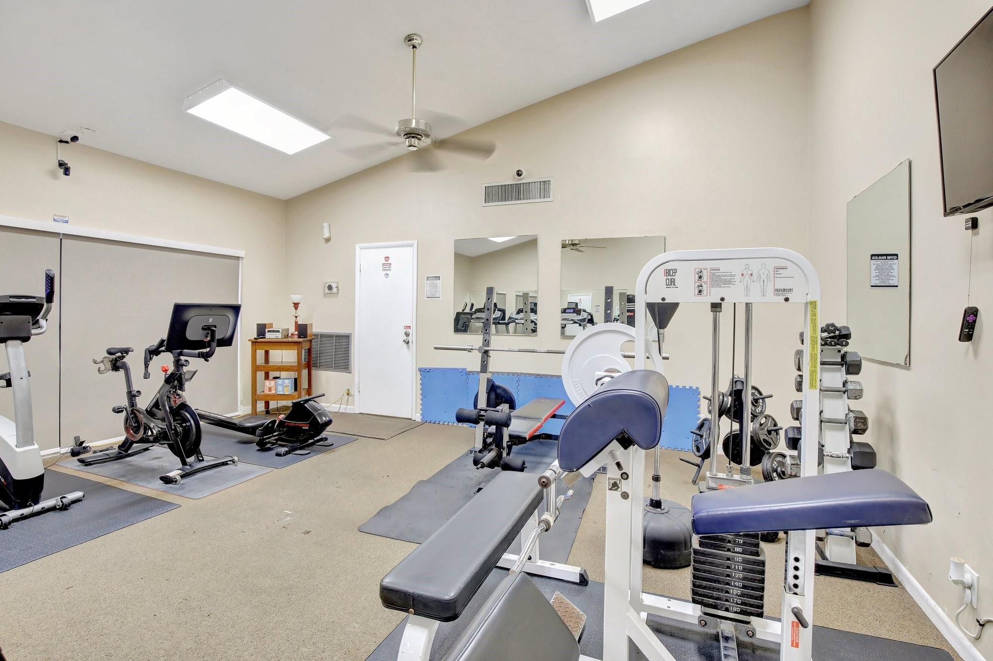 Lago West Condominiums - Residential