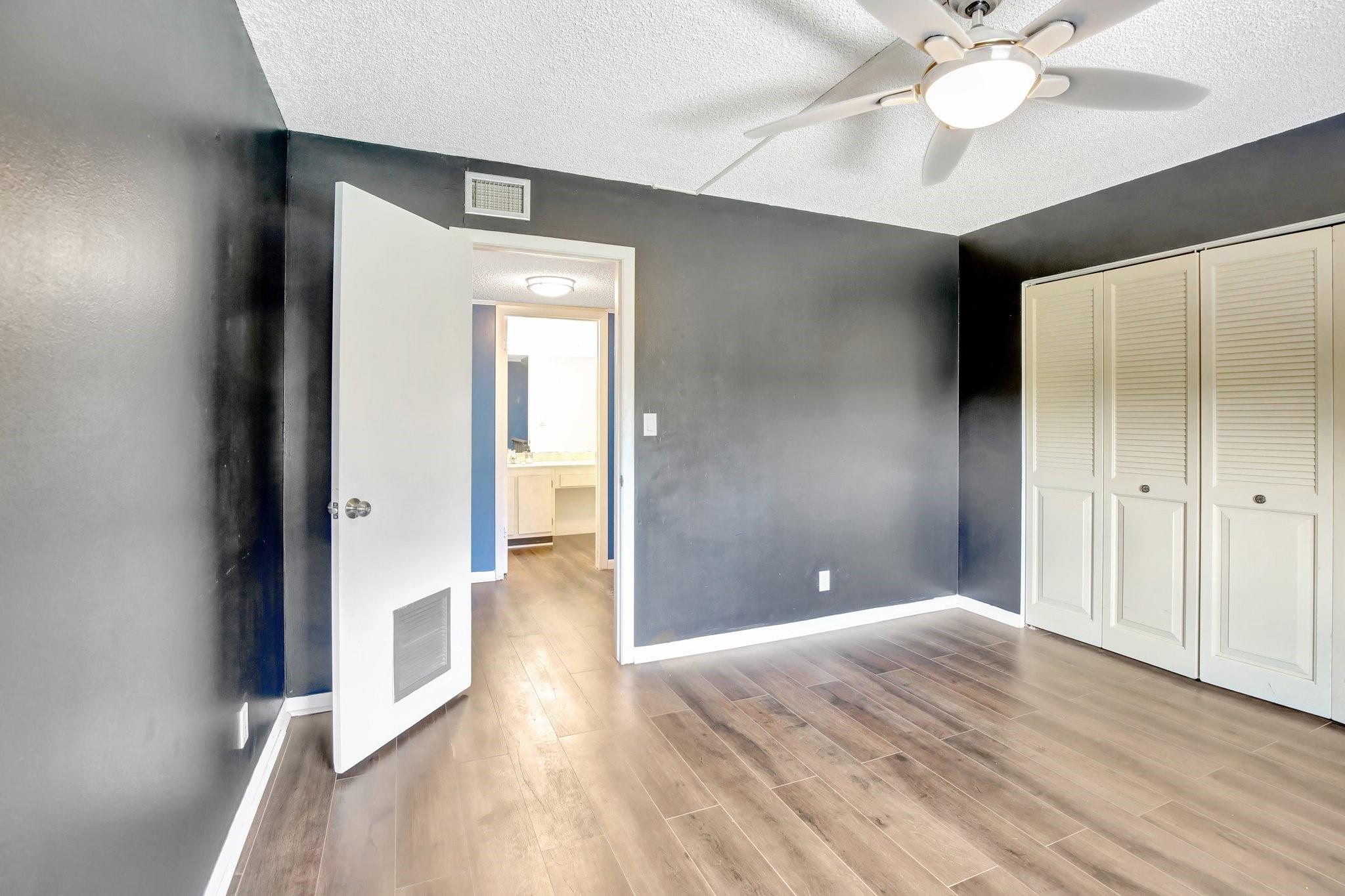 Lago West Condominiums - Residential