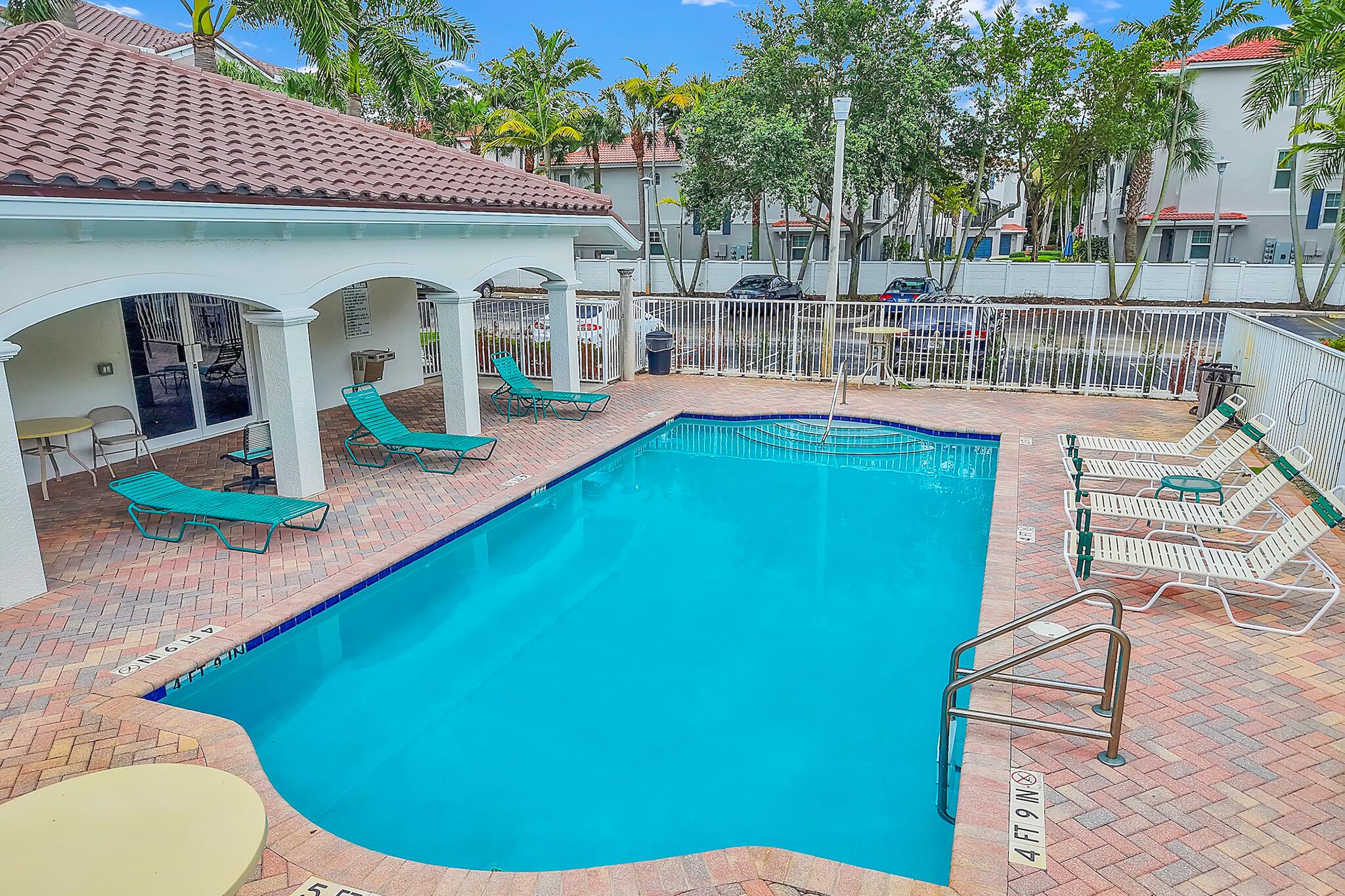 Properties | Stephanie Kaufman 528 Bayfront Drive
