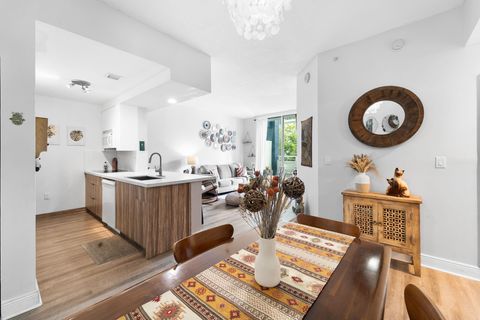 275 NE 18 ST 202 Miami FL 33132