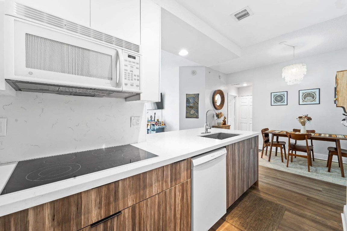 275 NE 18 Street 202