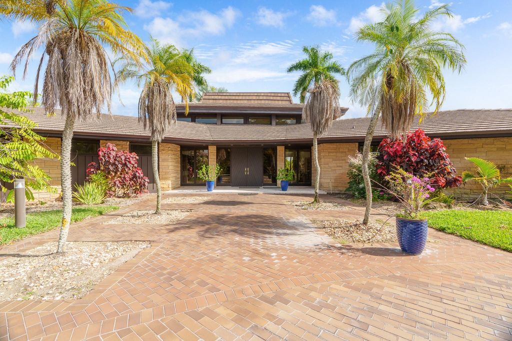 Photo of 5300 White Oak Lane, Tamarac, FL 33319 (MLS # F10540030)