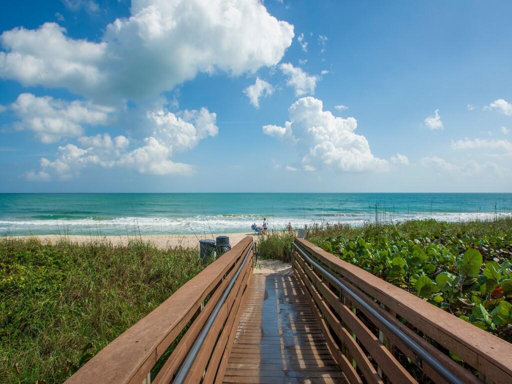 OCEAN HARBOUR SOUTH CONDOMINIUM - Residential