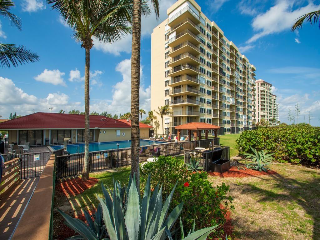 OCEAN HARBOUR SOUTH CONDOMINIUM - Residential