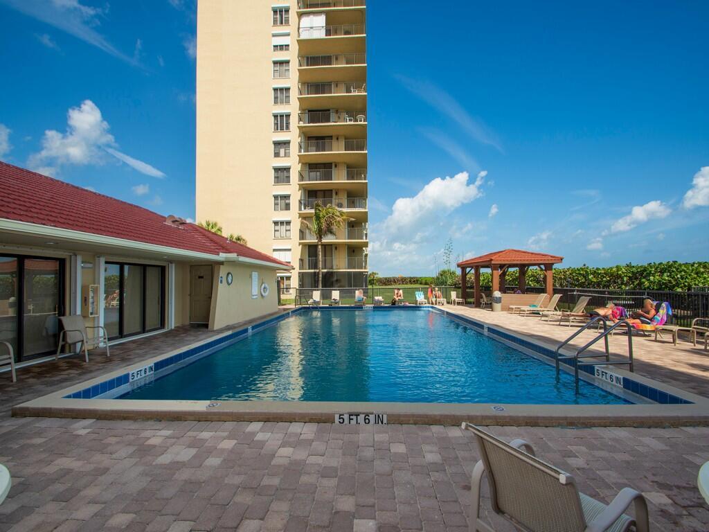 OCEAN HARBOUR SOUTH CONDOMINIUM - Residential