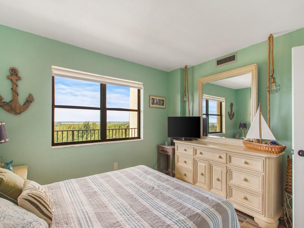 OCEAN HARBOUR SOUTH CONDOMINIUM - Residential