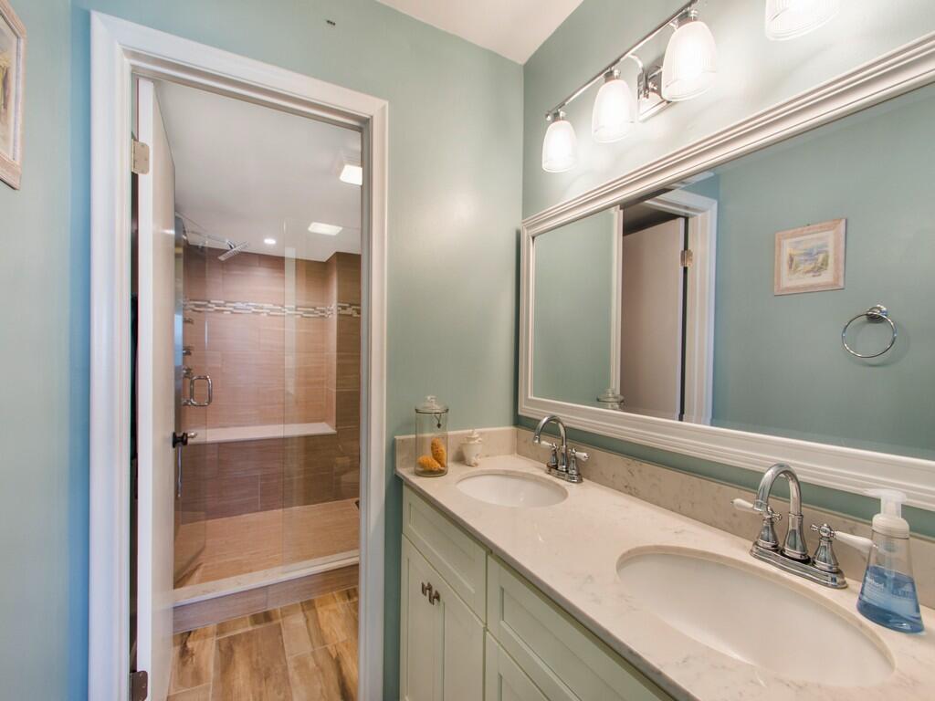 OCEAN HARBOUR SOUTH CONDOMINIUM - Residential