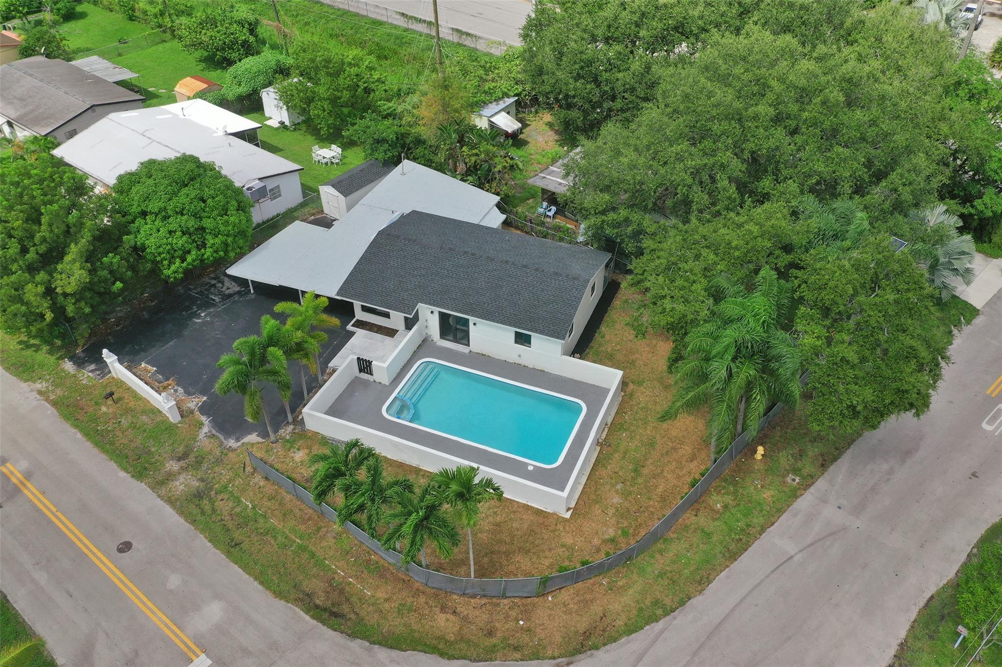 4101 SW 48th Ct