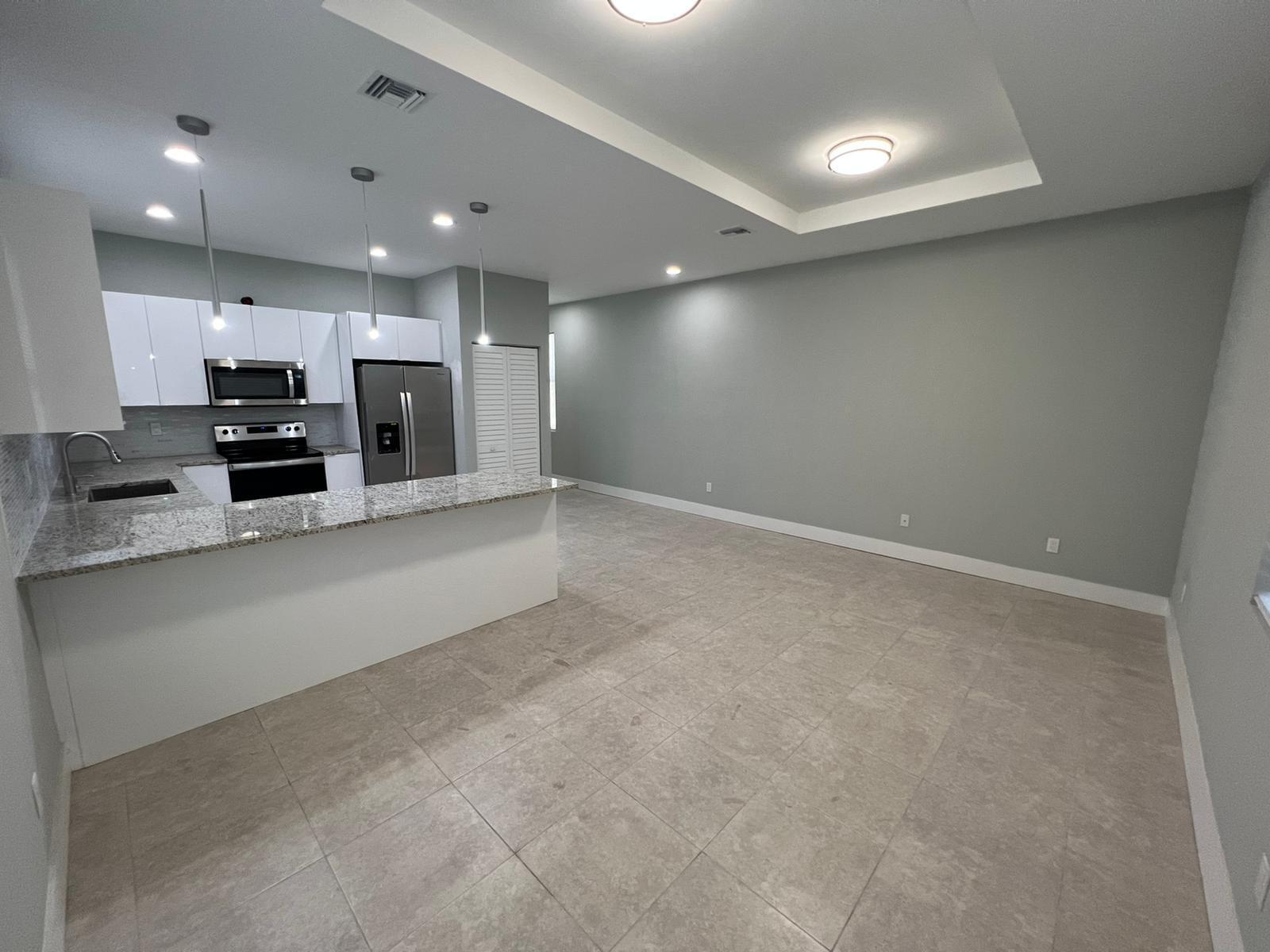 LAKE WORTH TOWN OF - Residential Lease