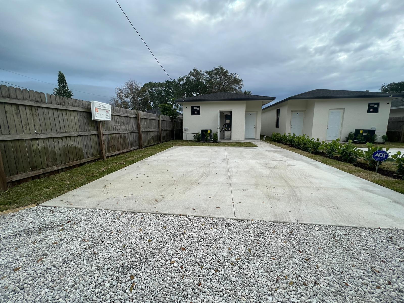LAKE WORTH TOWN OF - Residential Lease