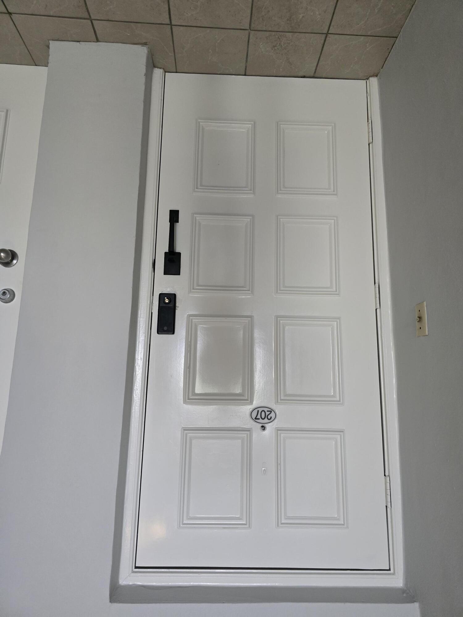 NO 38 PALM-AIRE COUNTRY C - Residential Lease