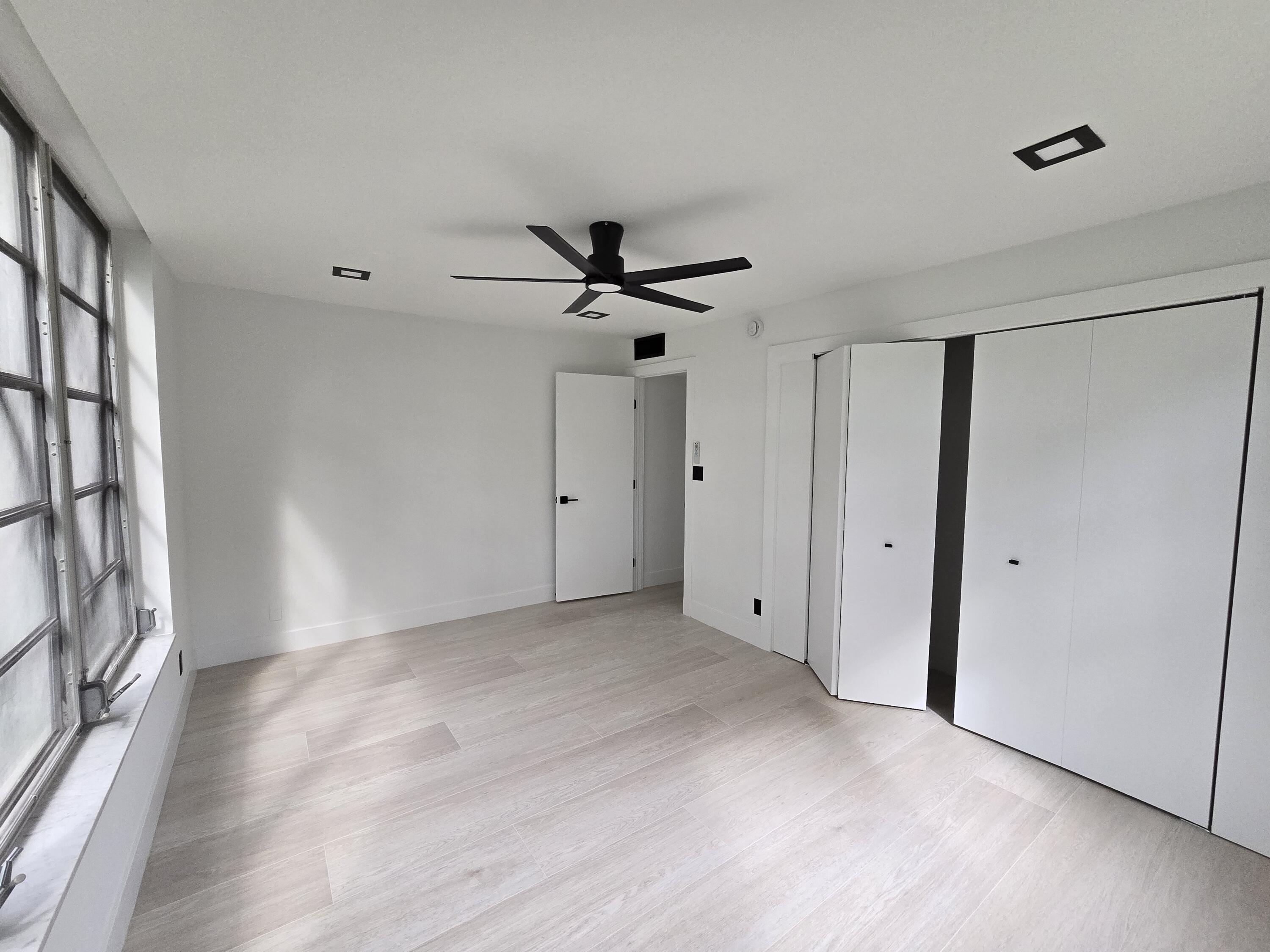 NO 38 PALM-AIRE COUNTRY C - Residential Lease