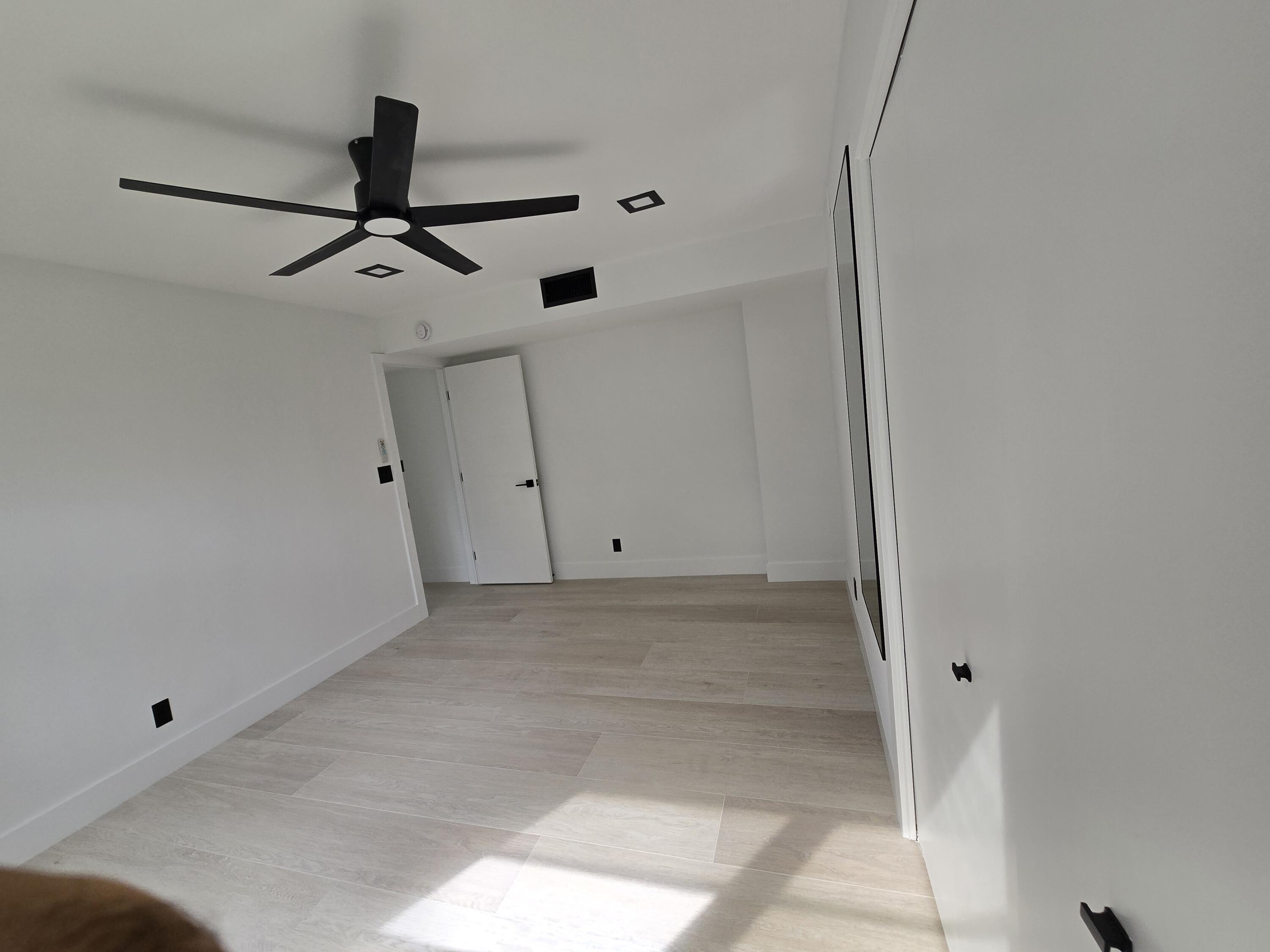 NO 38 PALM-AIRE COUNTRY C - Residential Lease