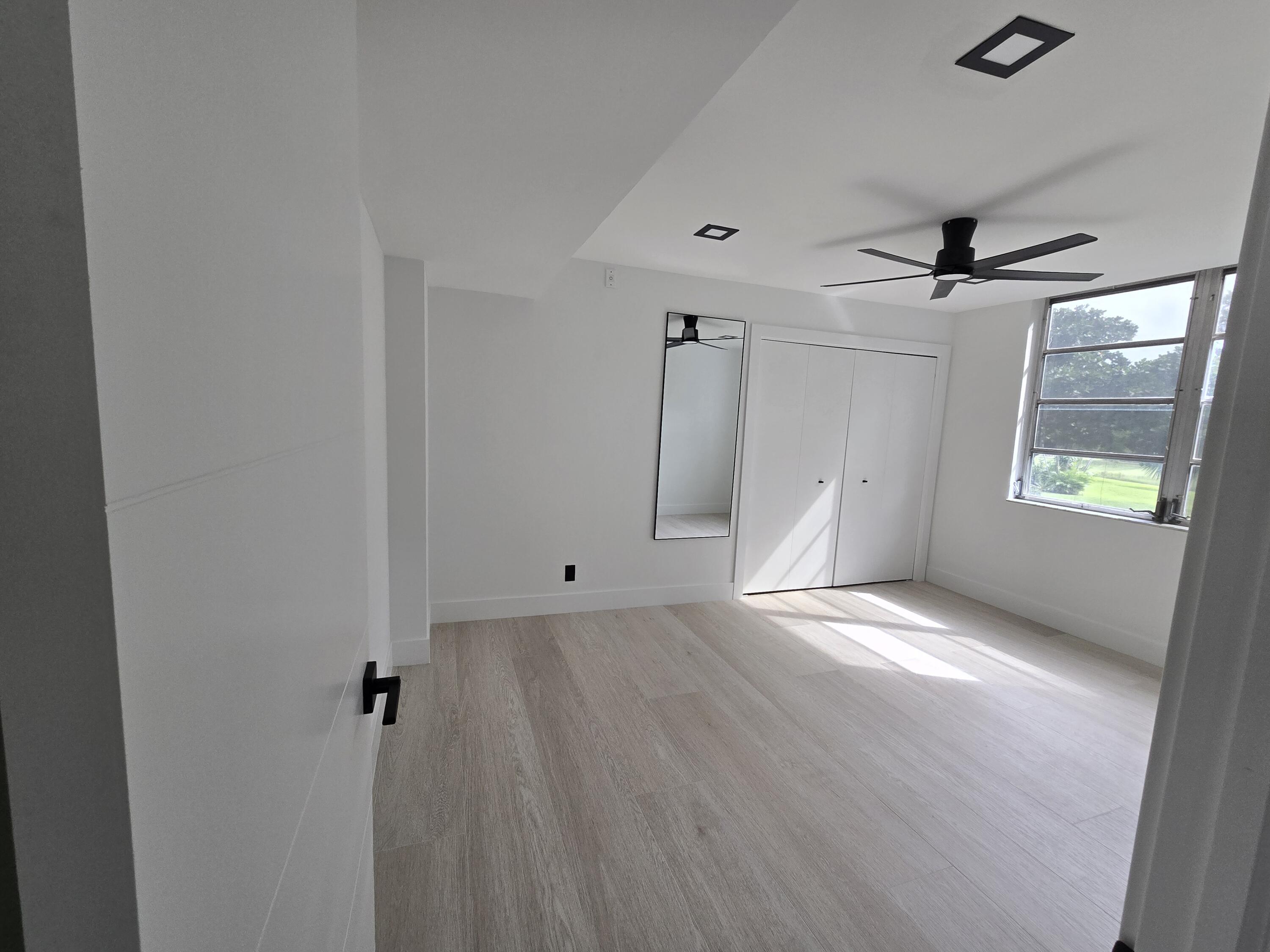 NO 38 PALM-AIRE COUNTRY C - Residential Lease