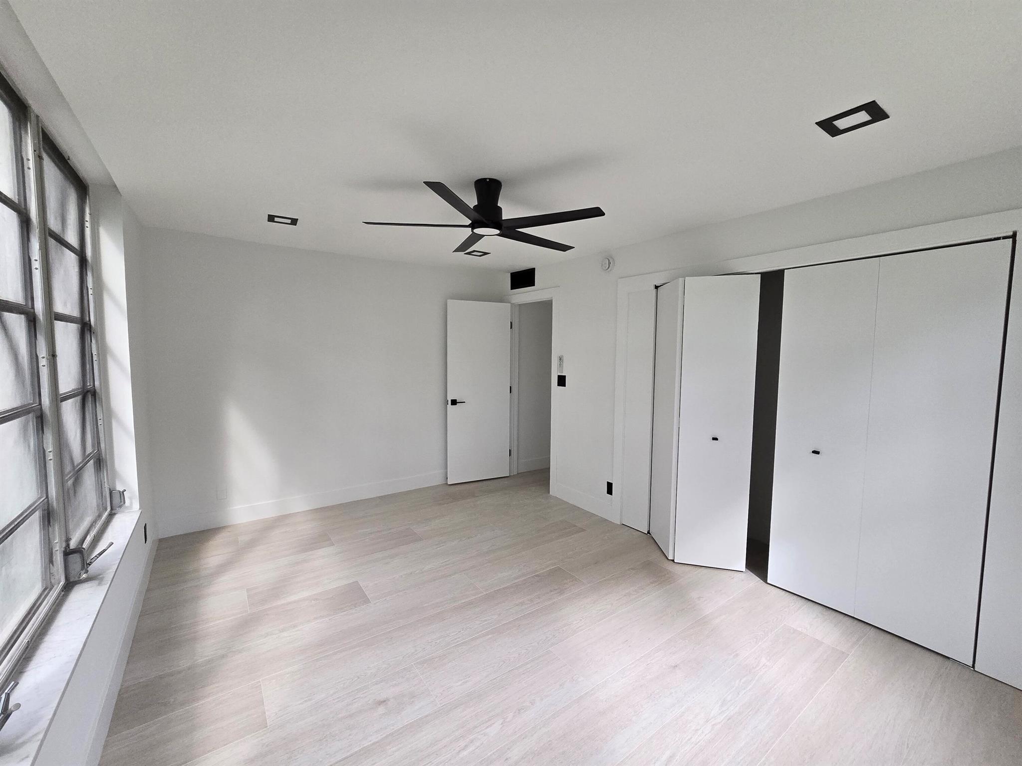 NO 38 PALM-AIRE COUNTRY C - Residential Lease