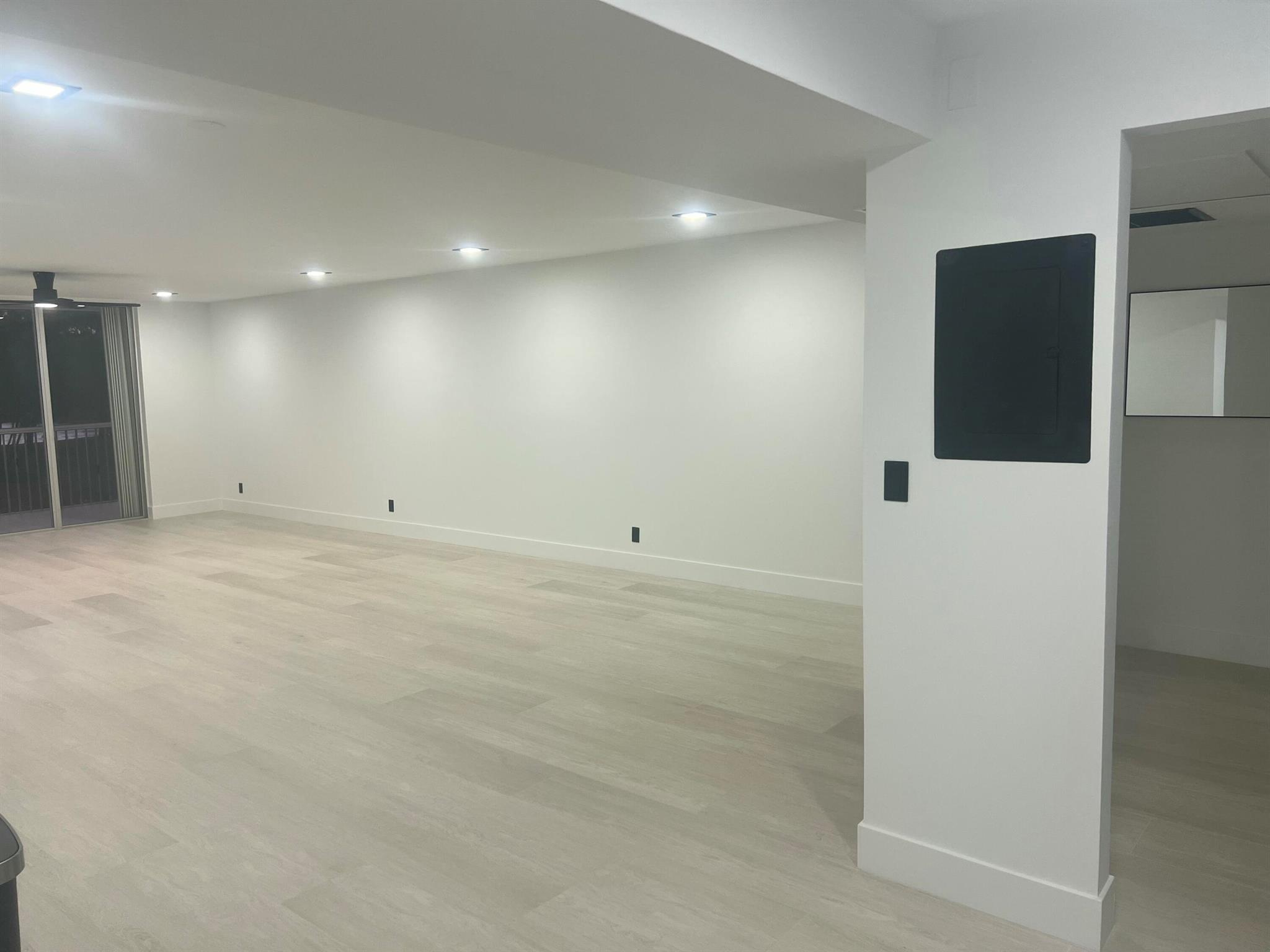 NO 38 PALM-AIRE COUNTRY C - Residential Lease