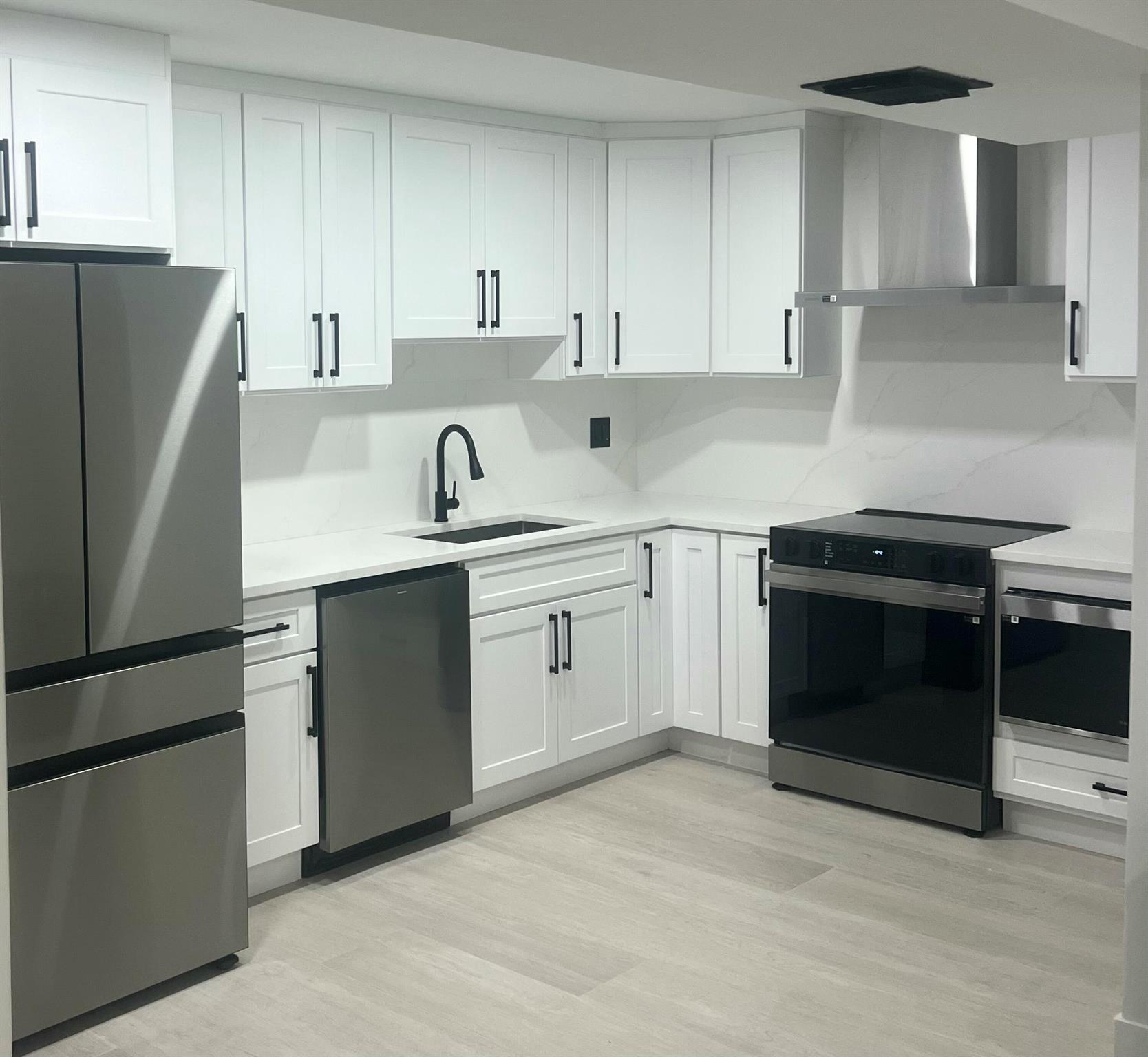 NO 38 PALM-AIRE COUNTRY C - Residential Lease