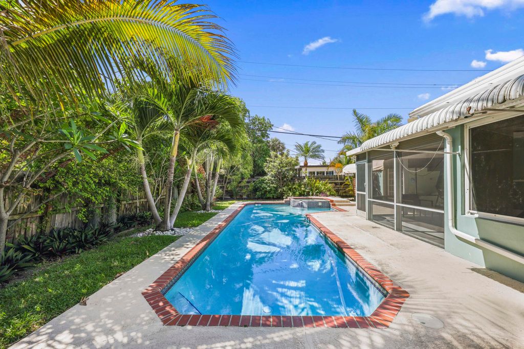 Photo of 2136 NE 4th Court, Boca Raton, FL 33431 (MLS # B26026716)