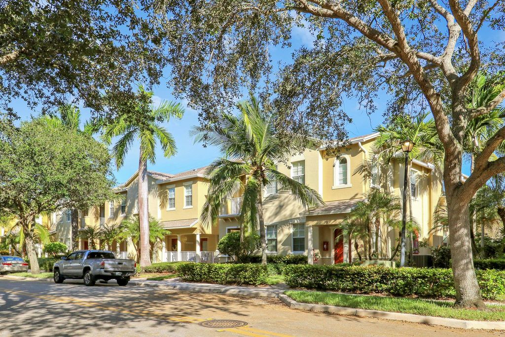 Photo of 121 Seagrape Drive #102, Jupiter, FL 33458 (MLS # R11133547)