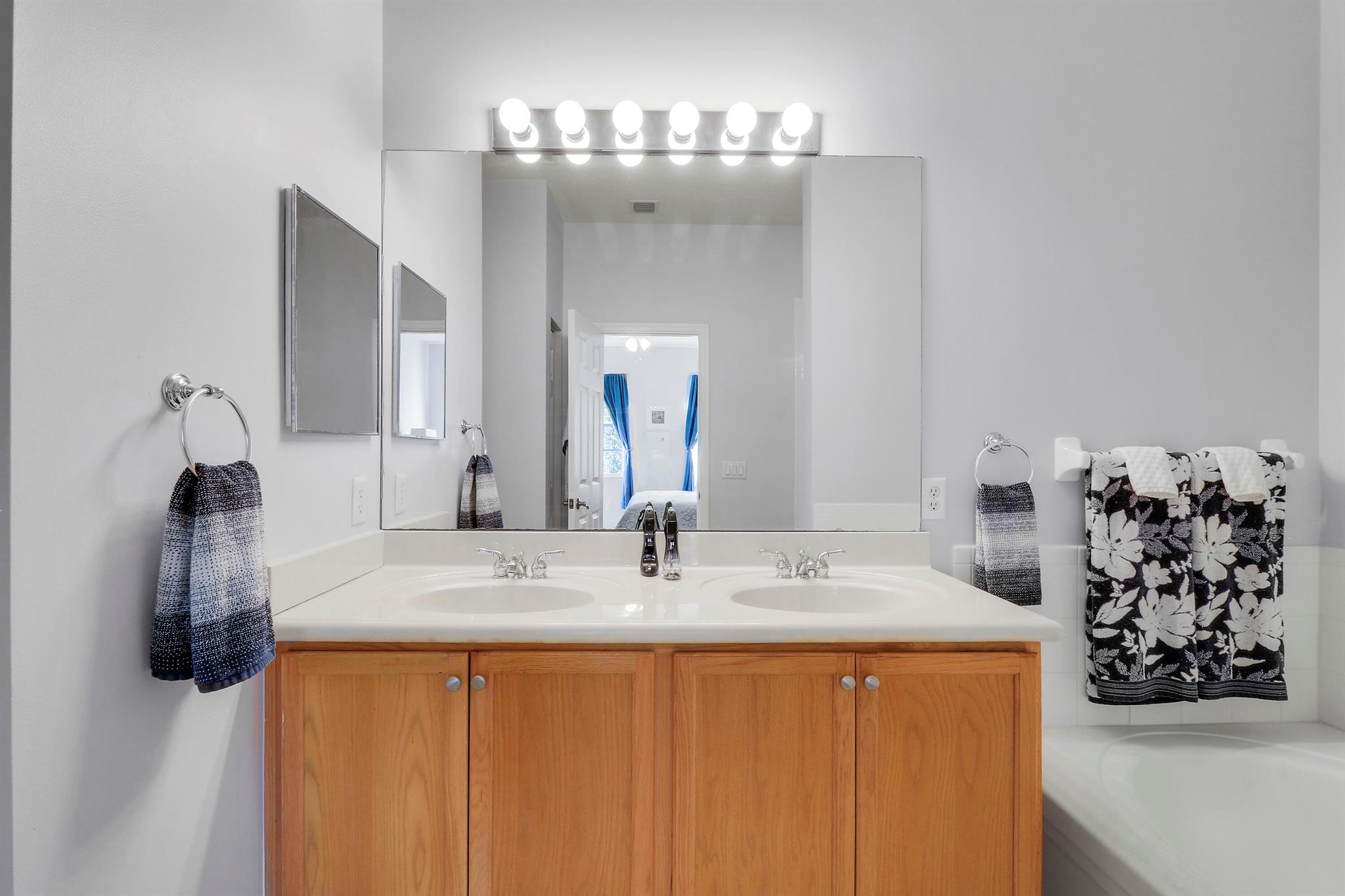 SANDPIPER COVE AT BOTANIC - Residential