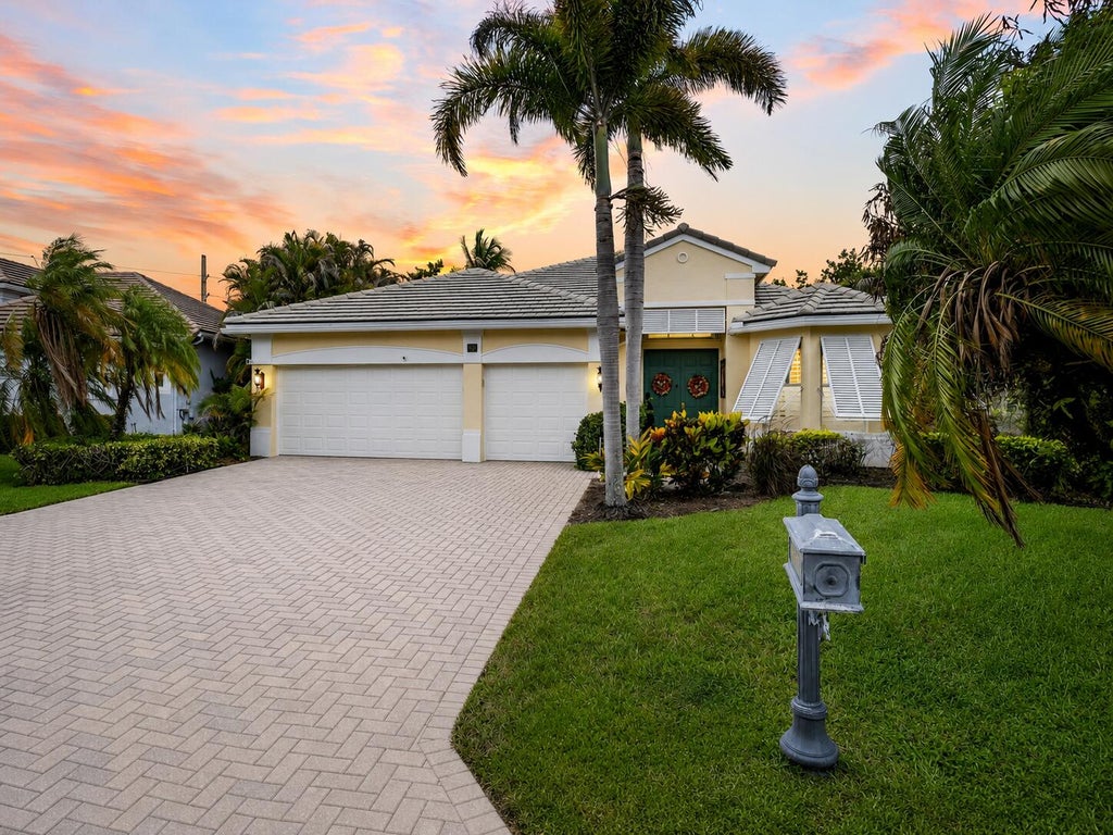 Photo of 910 SW Lost River Shores Drive, Stuart, FL 34997 (MLS # B26057795)