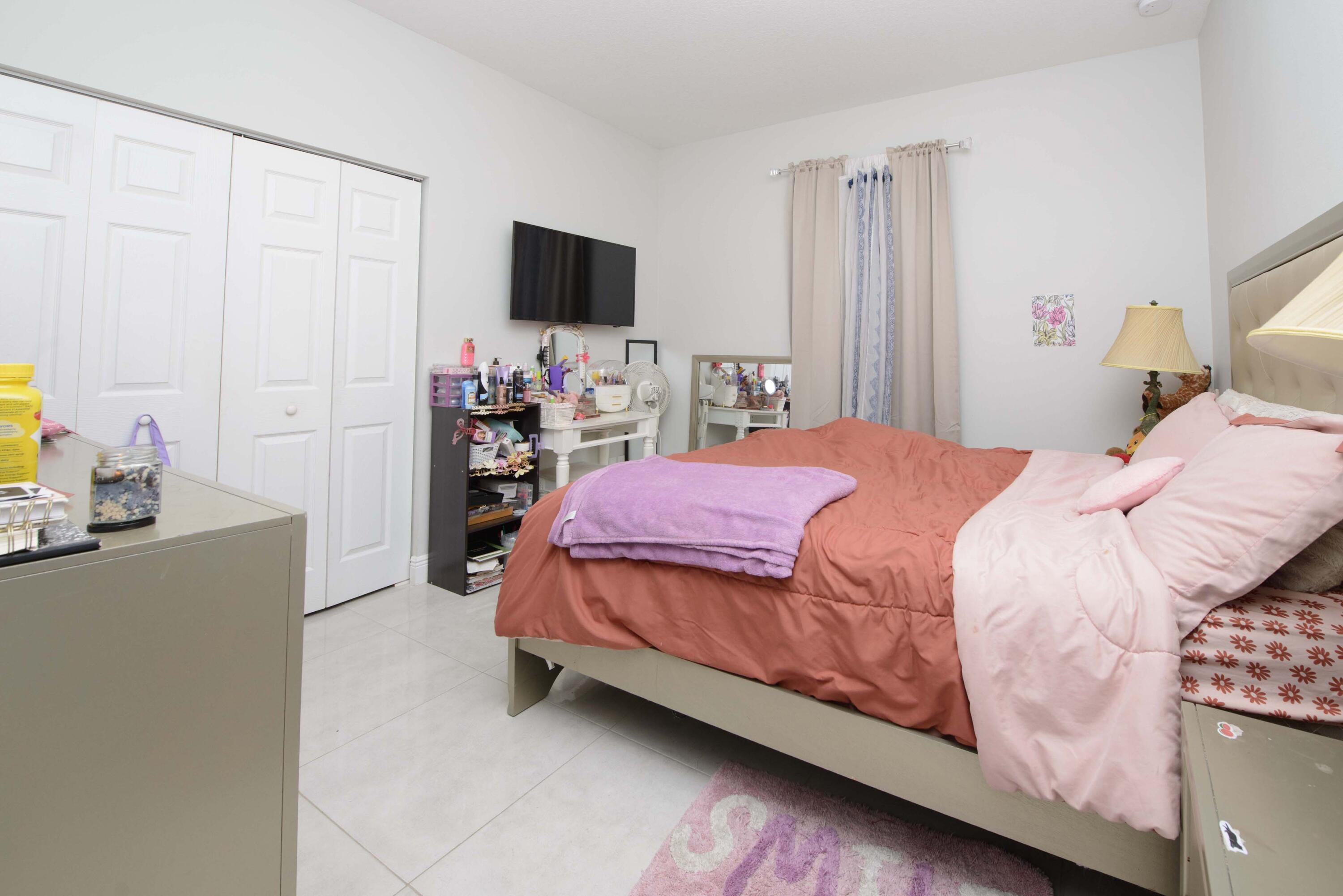 GREENACRES 2 - Residential