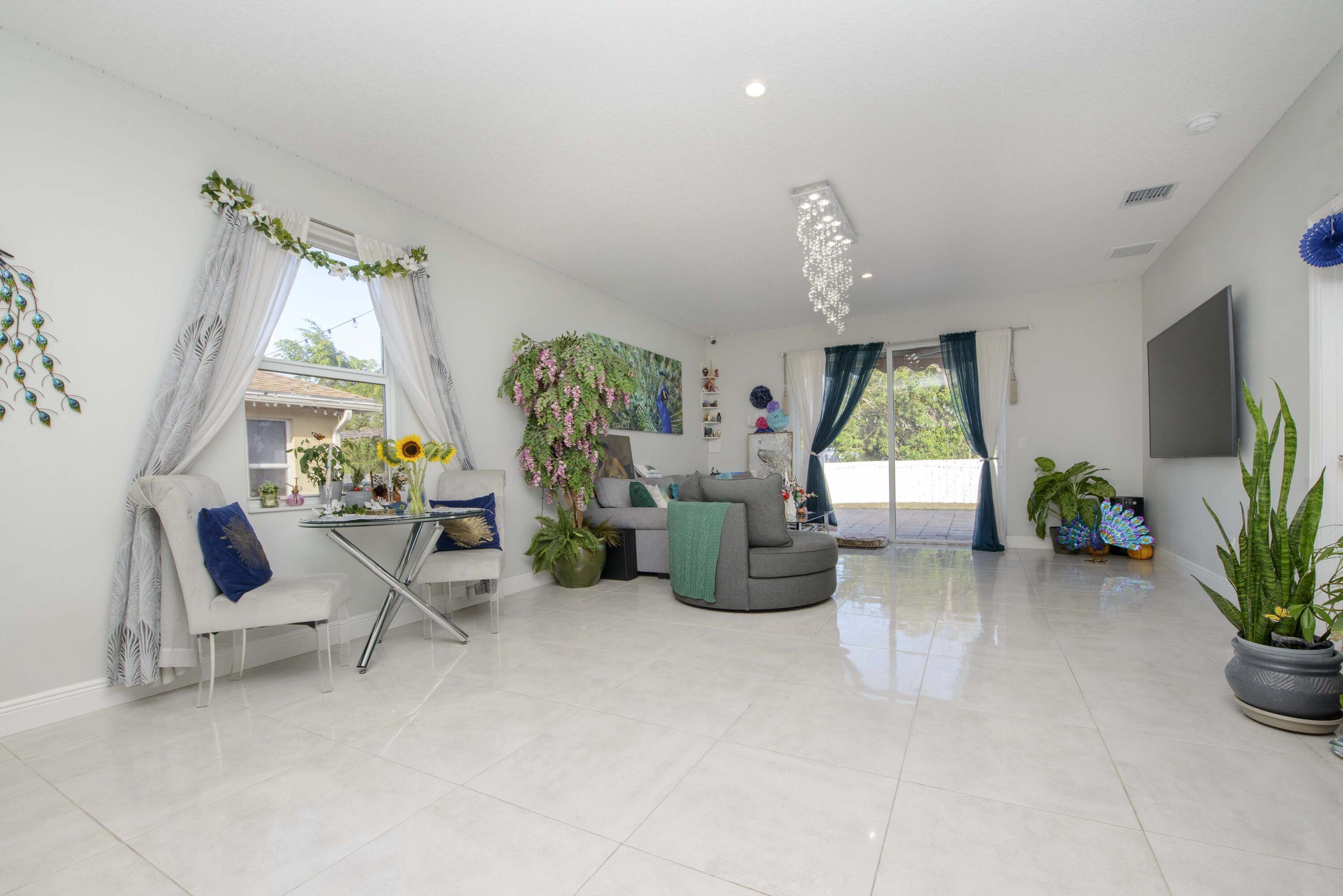 GREENACRES 2 - Residential