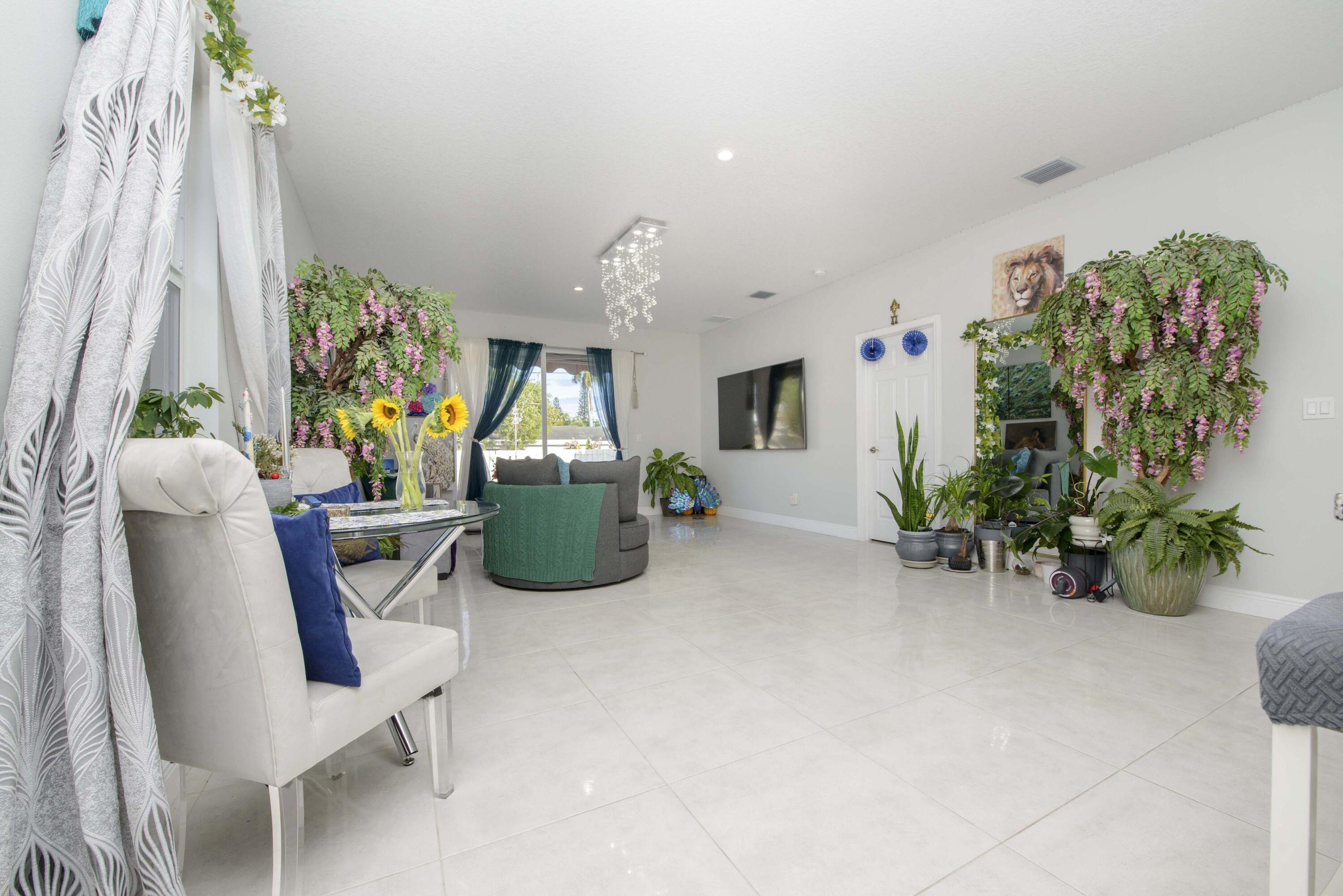 GREENACRES 2 - Residential