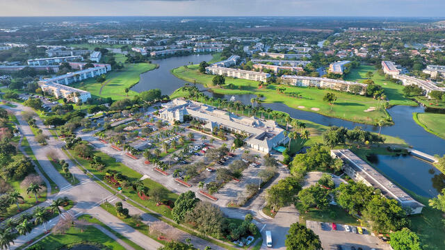 WYNMOOR VILLAGE - Residential