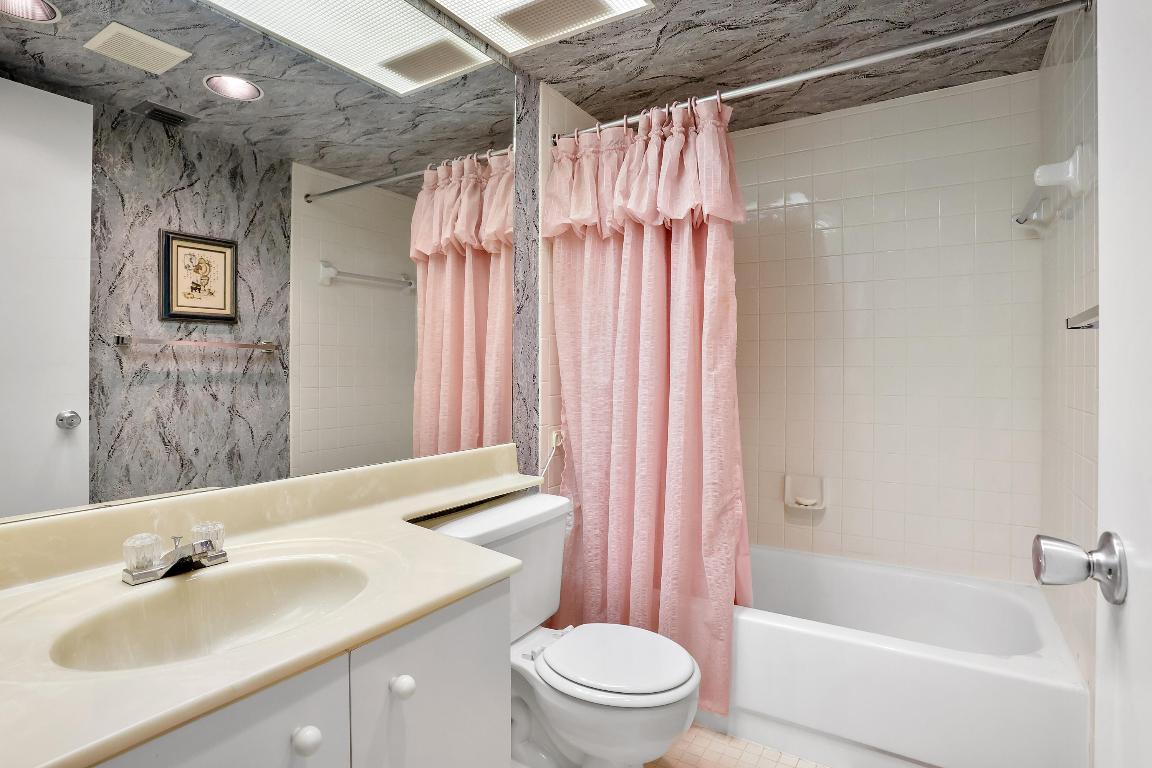 WYNMOOR VILLAGE - Residential