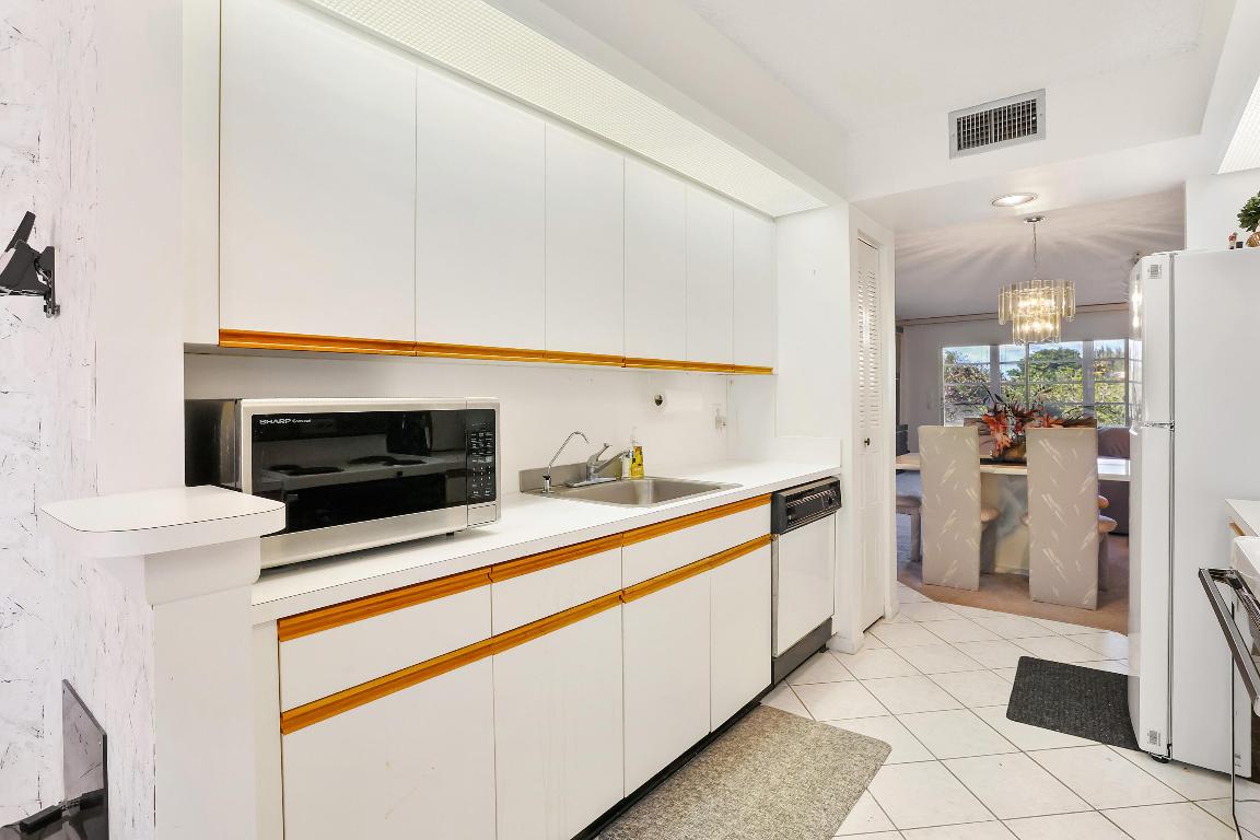 WYNMOOR VILLAGE - Residential