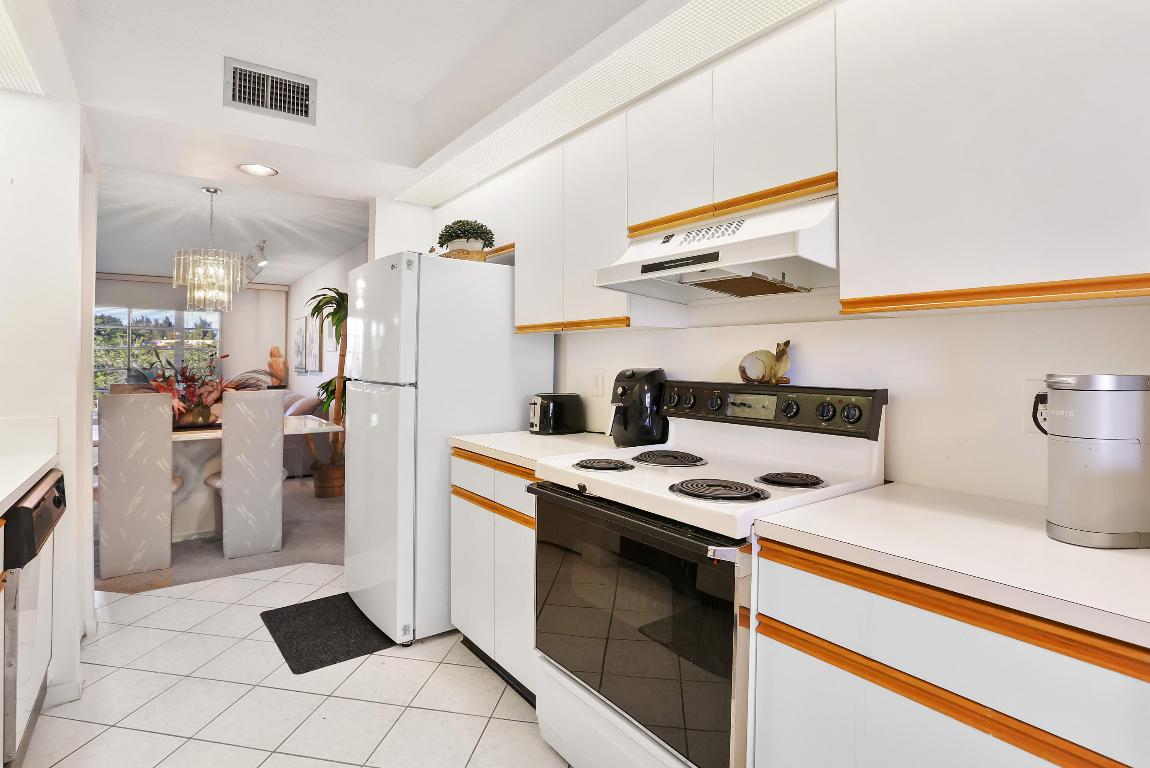 WYNMOOR VILLAGE - Residential