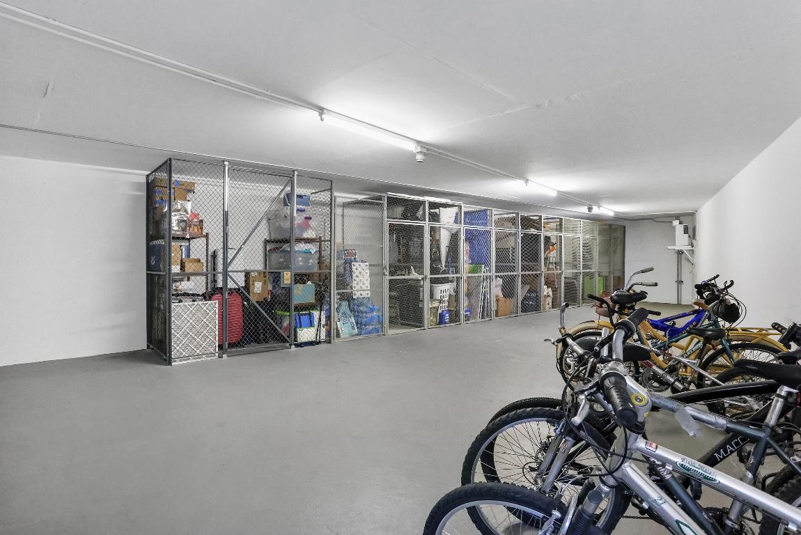 WYNMOOR VILLAGE - Residential