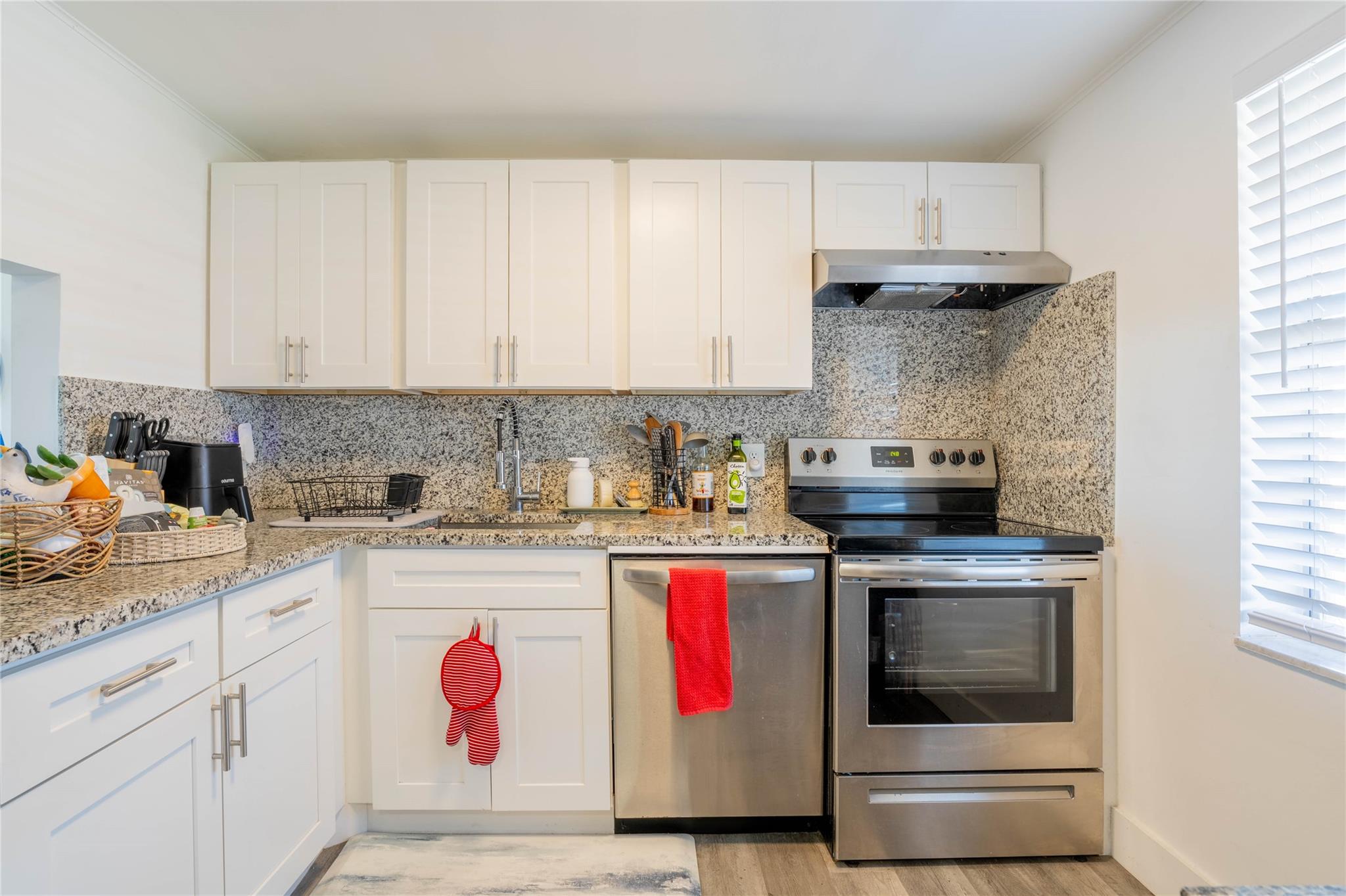 ORIOLE GOLF & TENNIS CLUB - Residential