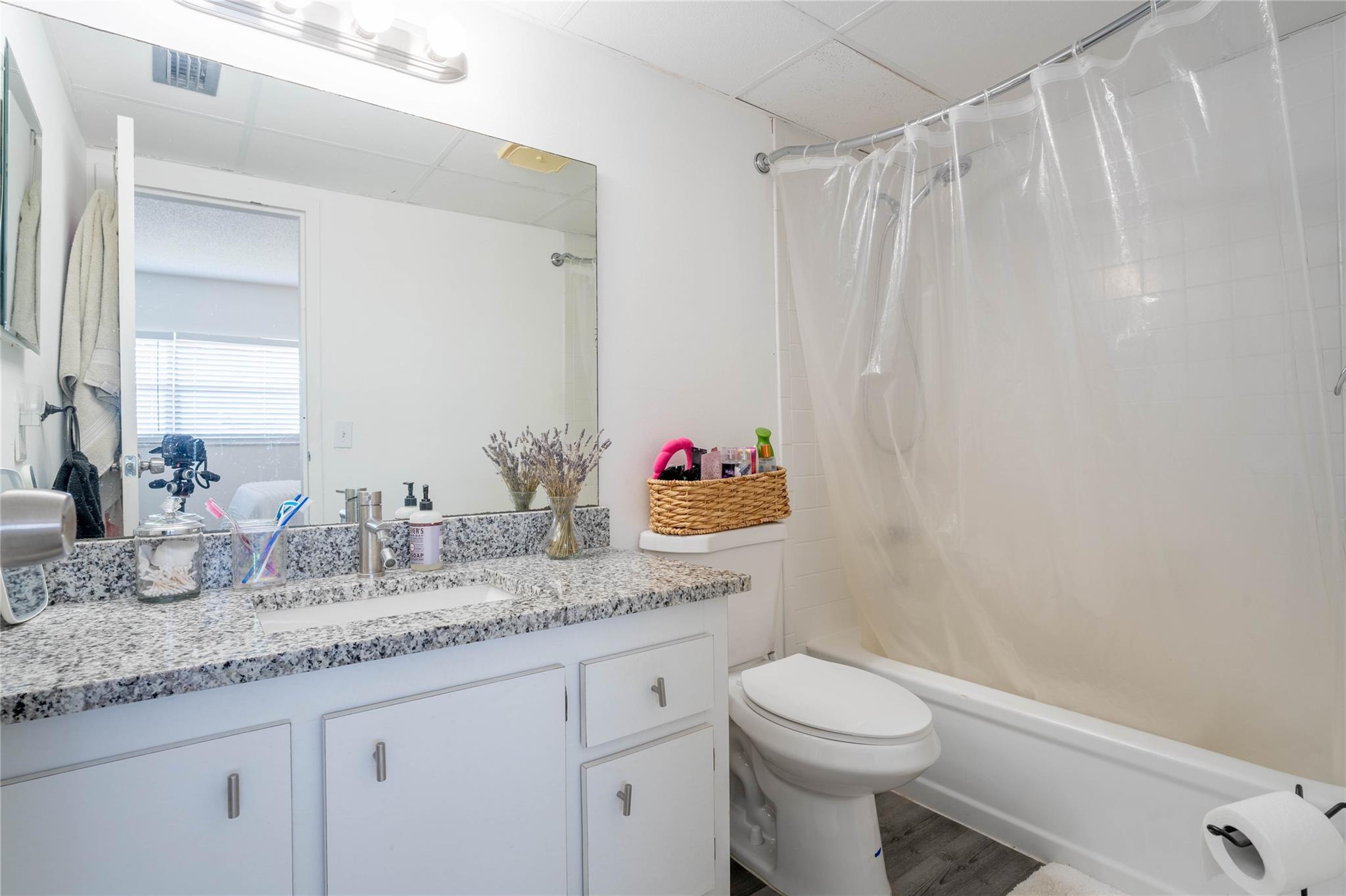 ORIOLE GOLF & TENNIS CLUB - Residential