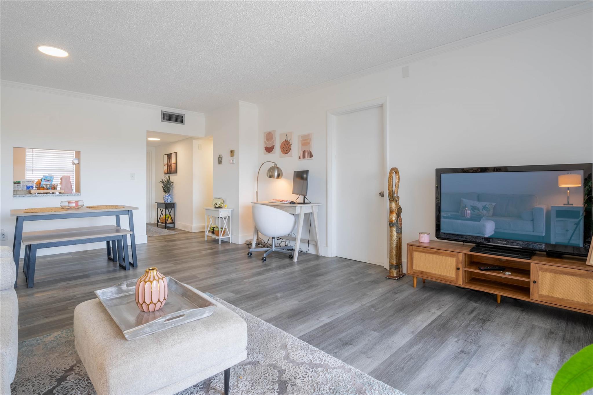 ORIOLE GOLF & TENNIS CLUB - Residential