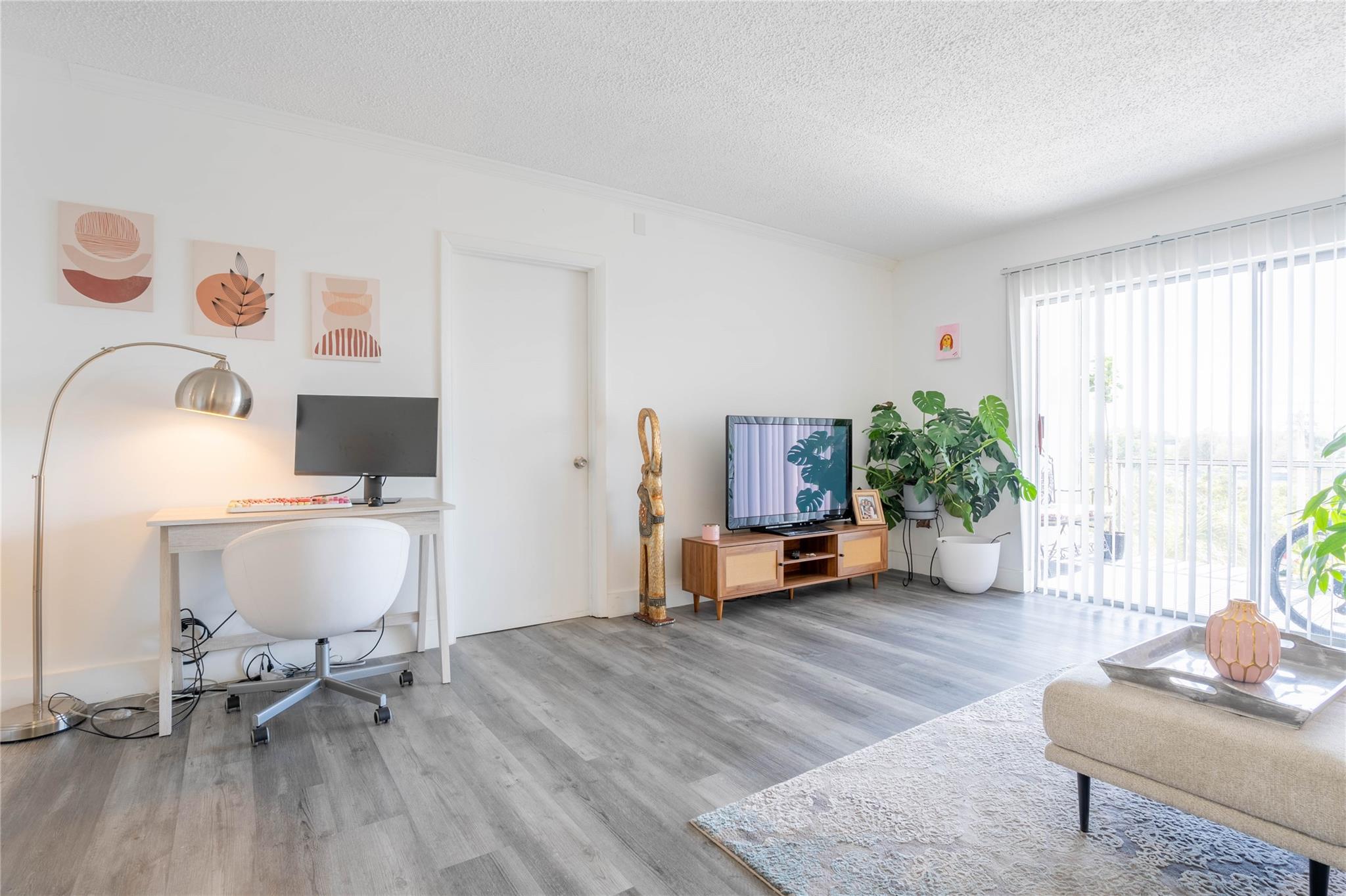 ORIOLE GOLF & TENNIS CLUB - Residential