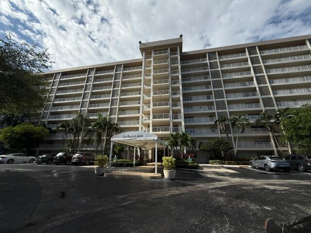 3510 Oaks Way 103