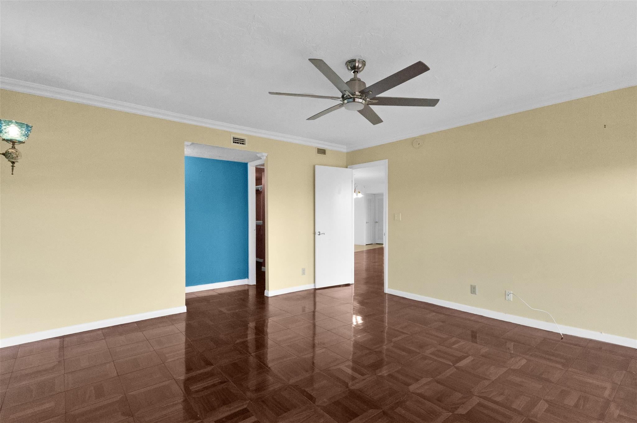 Hillsboro Cove - Residential