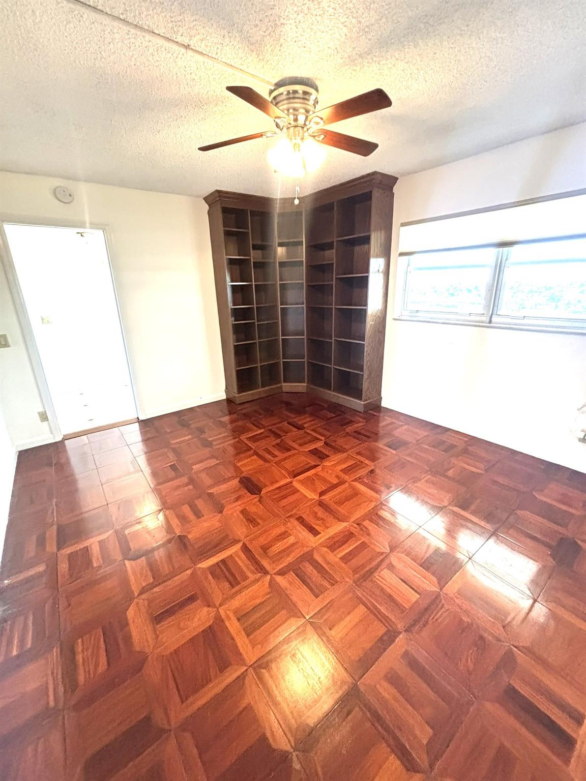 View photos, virtual tours, details... 1537 E Hillsboro Blvd 745