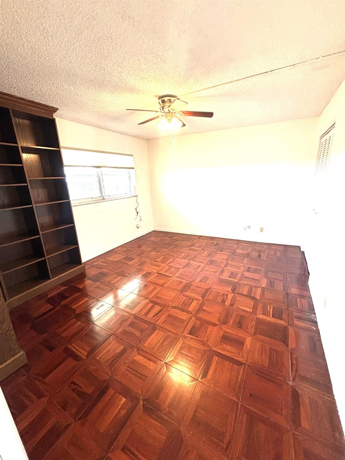 View photos, virtual tours, details... 1537 E Hillsboro Blvd 745