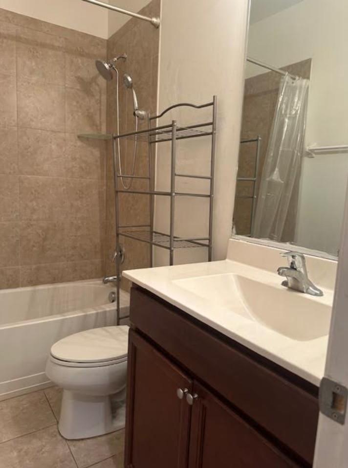 Charleston Commons II - Residential Lease