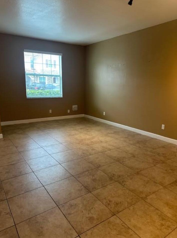 Charleston Commons II - Residential Lease